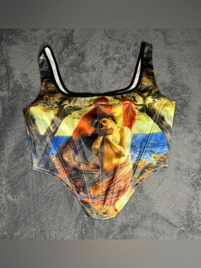 AKIRA Multicolor Graphic Zip-Back Crop Top